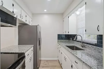 791 Lake Avenue #6, Clermont, FL 34711 - Photo 3