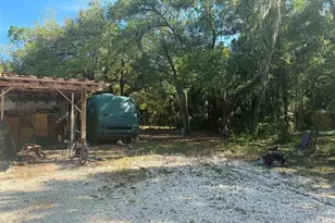 186 Gladys Ave, Inglis, FL 34449 - Photo 9