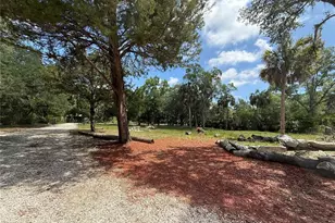 186 Gladys Ave, Inglis, FL 34449 - Photo 3