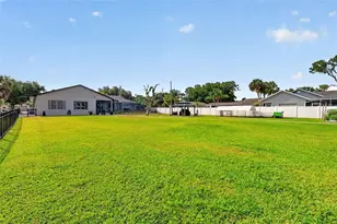 32739 Lake Eustis Dr, Tavares, FL 32778 - Photo 71