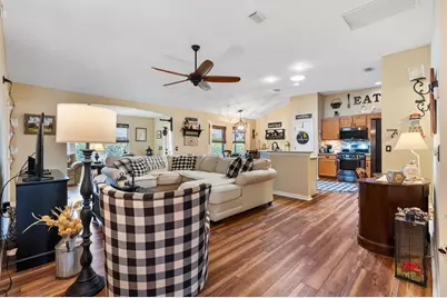 640 Mallory Hill Drive, The Villages, FL 32162 - Photo 7