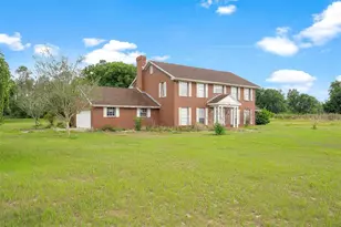 2500 Urick St, Fruitland Park, FL 34731 - Photo 3