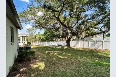 121 E Pine St, Howey in the Hills, FL 34737 - Photo 33