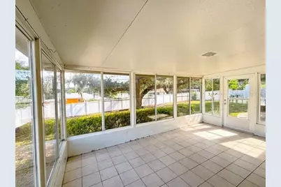 121 E Pine St, Howey in the Hills, FL 34737 - Photo 13