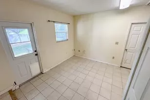 121 E Pine St, Howey in the Hills, FL 34737 - Photo 15