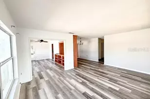 121 E Pine St, Howey in the Hills, FL 34737 - Photo 9