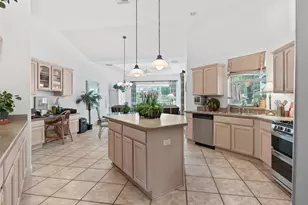8755 SE 177th Grassmere St, The Villages, FL 32162 - Photo 9