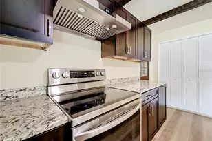 13530 Berkshire Ct, Grand Island, FL 32735 - Photo 9