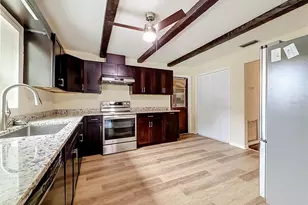 13530 Berkshire Ct, Grand Island, FL 32735 - Photo 7