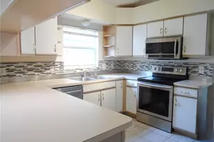 24947 Cranes Roost Cir, Leesburg, FL 34748 - Photo 7