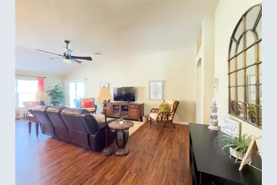 2089 Ironton Place, The Villages, FL 32163 - Photo 7