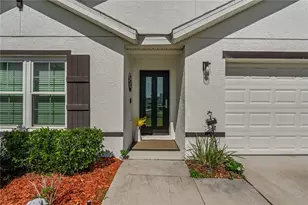 8669 Triumph Cir, Wildwood, FL 34785 - Photo 3