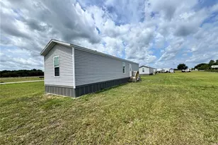 1115 NW 12th Ln, Lake Panasoffkee, FL 33538 - Photo 13
