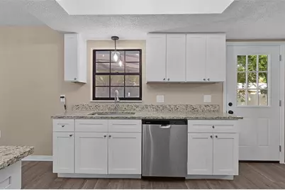 307 W Berckman Street, Fruitland Park, FL 34731 - Photo 9