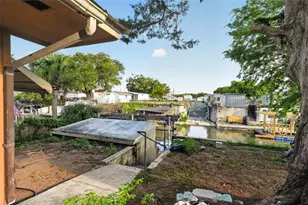 138 Indian Creek Rd, Oak Hill, FL 32759 - Photo 5