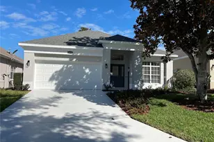 24345 Amberleaf Ct, Leesburg, FL 34748 - Photo 1