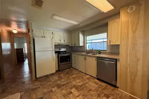 103 Cypress Rd, Wildwood, FL 34785 - Photo 5