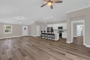 706 Stanley Ave, Wildwood, FL 34785 - Photo 9