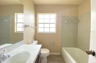 1010 Griffin Rd, Leesburg, FL 34748 - Photo 9