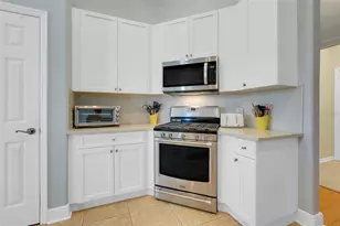 2947 Majestic Isle Dr, Clermont, FL 34711 - Photo 11