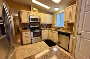 1704 Lilly Ln, The Villages, FL 32159 - Photo 5