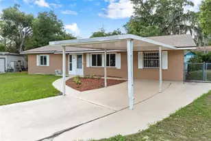 803 Carol Ct, Tavares, FL 32778 - Photo 3