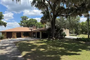 4232 Cr 400, Lake Panasoffkee, FL 33538 - Photo 1