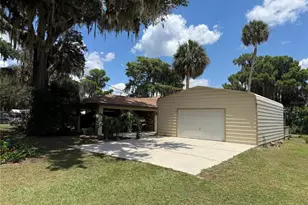 4232 Cr 400, Lake Panasoffkee, FL 33538 - Photo 9
