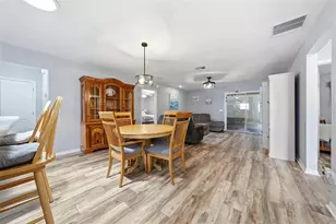 8142 SE 175th Columbia Pl, The Villages, FL 32162 - Photo 7
