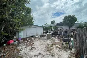 12024 Lakeview Dr, Leesburg, FL 34788 - Photo 9