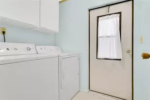 32520 W Golf Ct, Leesburg, FL 34748 - Photo 21