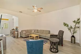 25206 Ormond Ct, Leesburg, FL 34748 - Photo 9