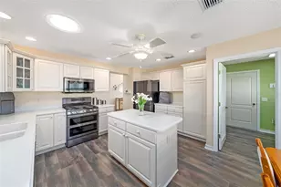 1529 Straton Way, The Villages, FL 32162 - Photo 5