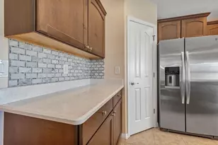 27103 Roanoke Dr, Leesburg, FL 34748 - Photo 13
