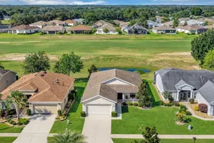 27103 Roanoke Dr, Leesburg, FL 34748 - Photo 1