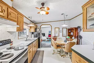 2903 Cr 426E, Lake Panasoffkee, FL 33538 - Photo 19