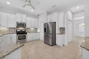 8237 Bridgeport Bay Cir, Mount Dora, FL 32757 - Photo 15
