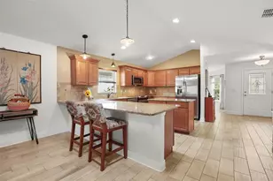 30429 Island Club Dr, Tavares, FL 32778 - Photo 5