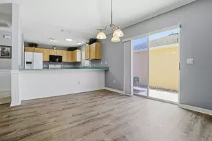 872 Winchester Ct, The Villages, FL 32162 - Photo 5