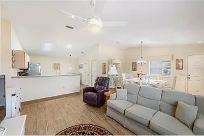 17300 SE 93rd Heyward Avenue, The Villages, FL 32162 - Photo 11