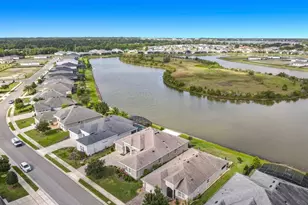 8461 Bridgeport Bay Cir, Mount Dora, FL 32757 - Photo 5