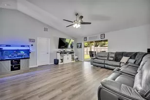 40610 E 4th Ave, Umatilla, FL 32784 - Photo 9