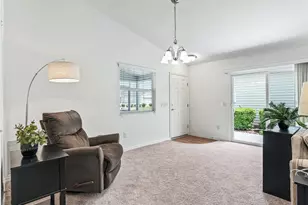 1388 Viola Ct, The Villages, FL 32163 - Photo 9