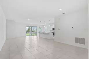 7889 Penrose Pl, Wildwood, FL 34785 - Photo 9