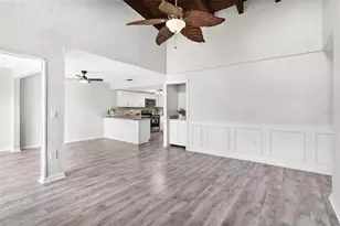 23202 Sandalwood Dr, Wildwood, FL 34785 - Photo 13