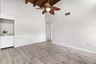 23202 Sandalwood Dr, Wildwood, FL 34785 - Photo 11