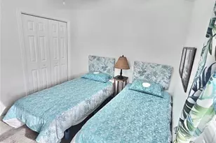 703 Royal Palm Ave, Lady Lake, FL 32159 - Photo 25