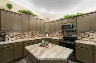 387 Harlow Ln, The Villages, FL 32163 - Photo 15