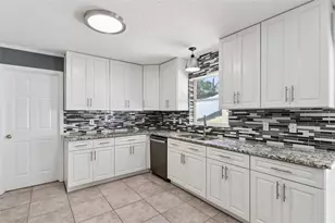 1804 Vale Dr, Clermont, FL 34711 - Photo 11