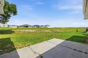 4030 Lake Bluff Dr, Mascotte, FL 34753 - Photo 25